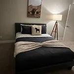 Hollywood Two Bedroom Apartments Close To Studios Universal