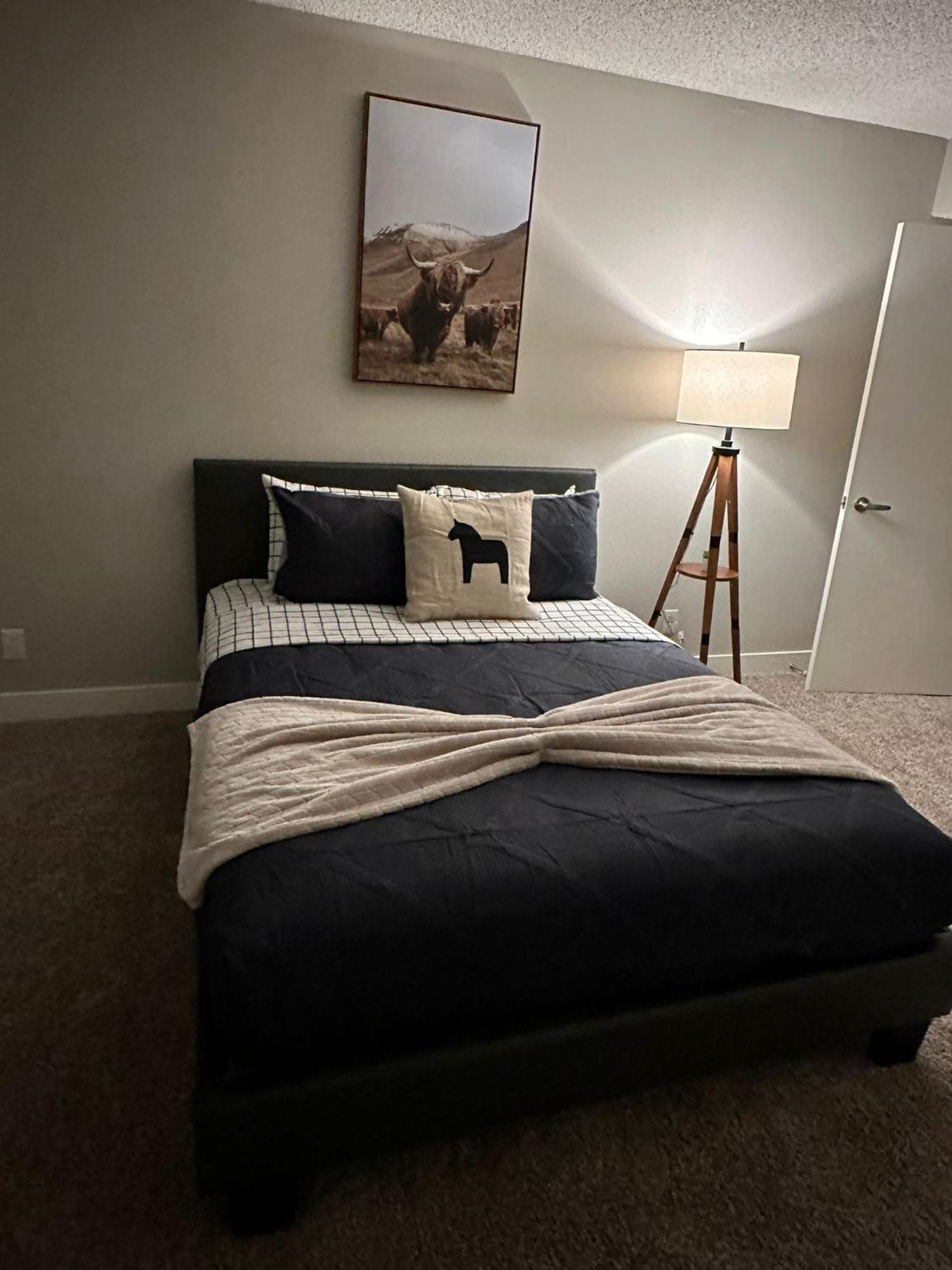 Hollywood Two Bedroom Close To Universal Apartment