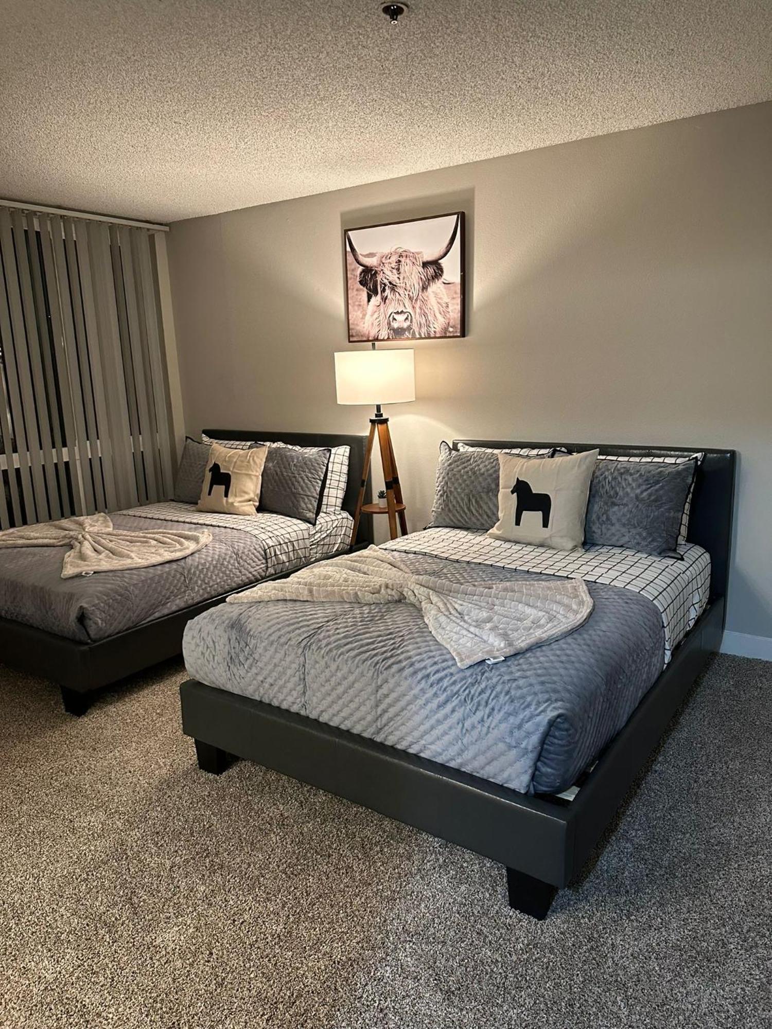 Hollywood Two Bedroom Close To Universal Los Angeles